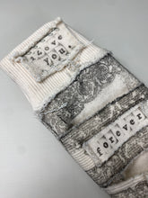 Load image into Gallery viewer, Stamped Bandage Gloves (beige)
